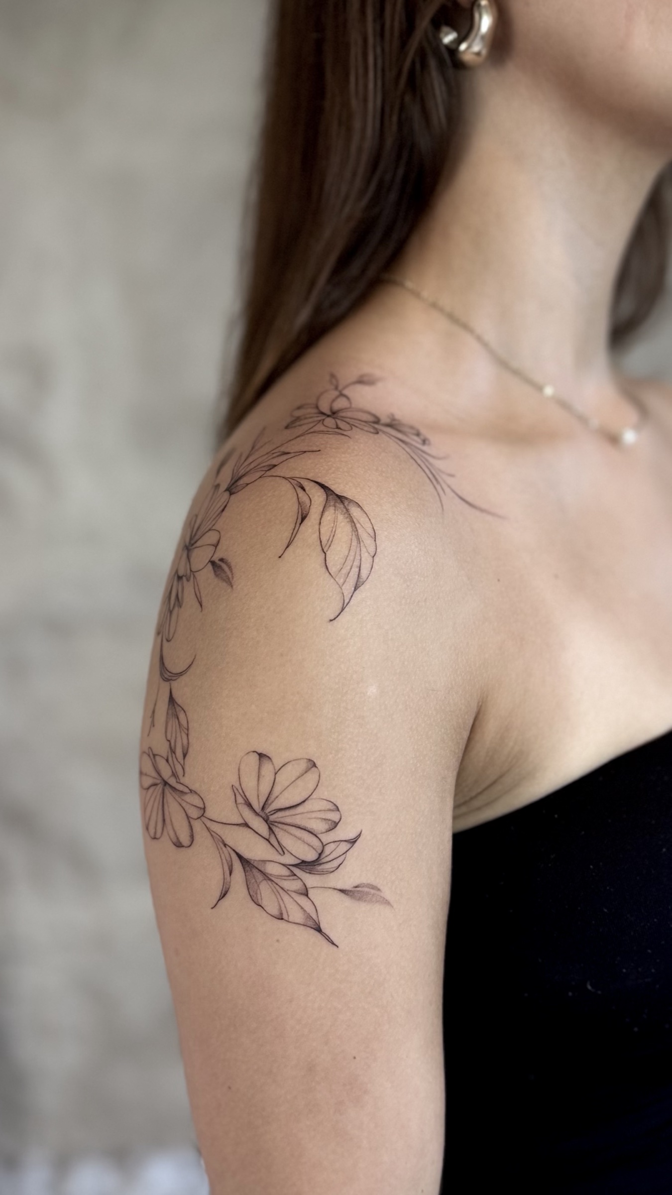 Floral Fineline Tattoo von Joshua Téclaire